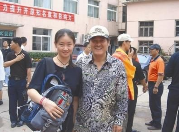 王小蒙扮演者「王小蒙扮演者王亚彬图片」