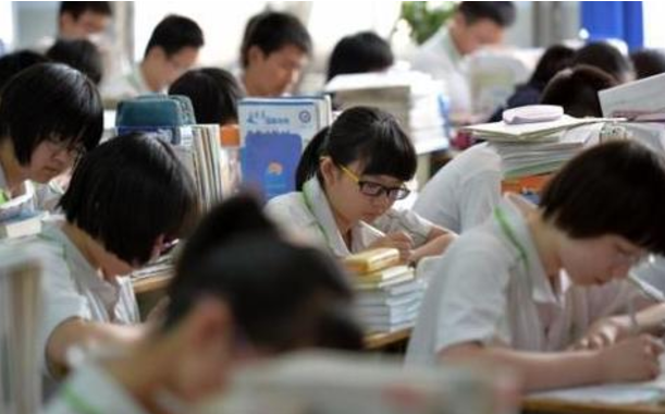 新高考“吃香”选科组合，容易拿高分和优势，却仅适合优等生