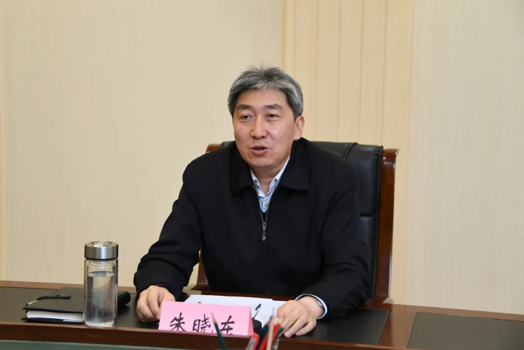 忻州市委书记、市长朱晓东会见第八届全国道德模范张旭峰