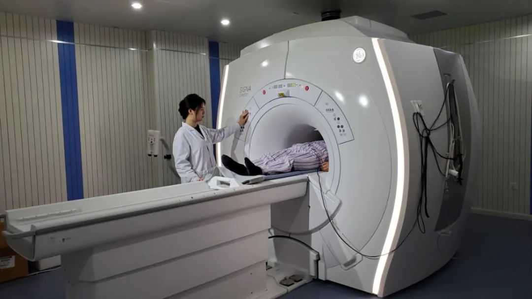市中医医院磁共振检查设备今日正式启用