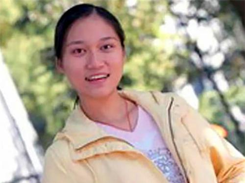 她是“最粗心”高考状元，考英语睡着、语文没写名，却还是上北大