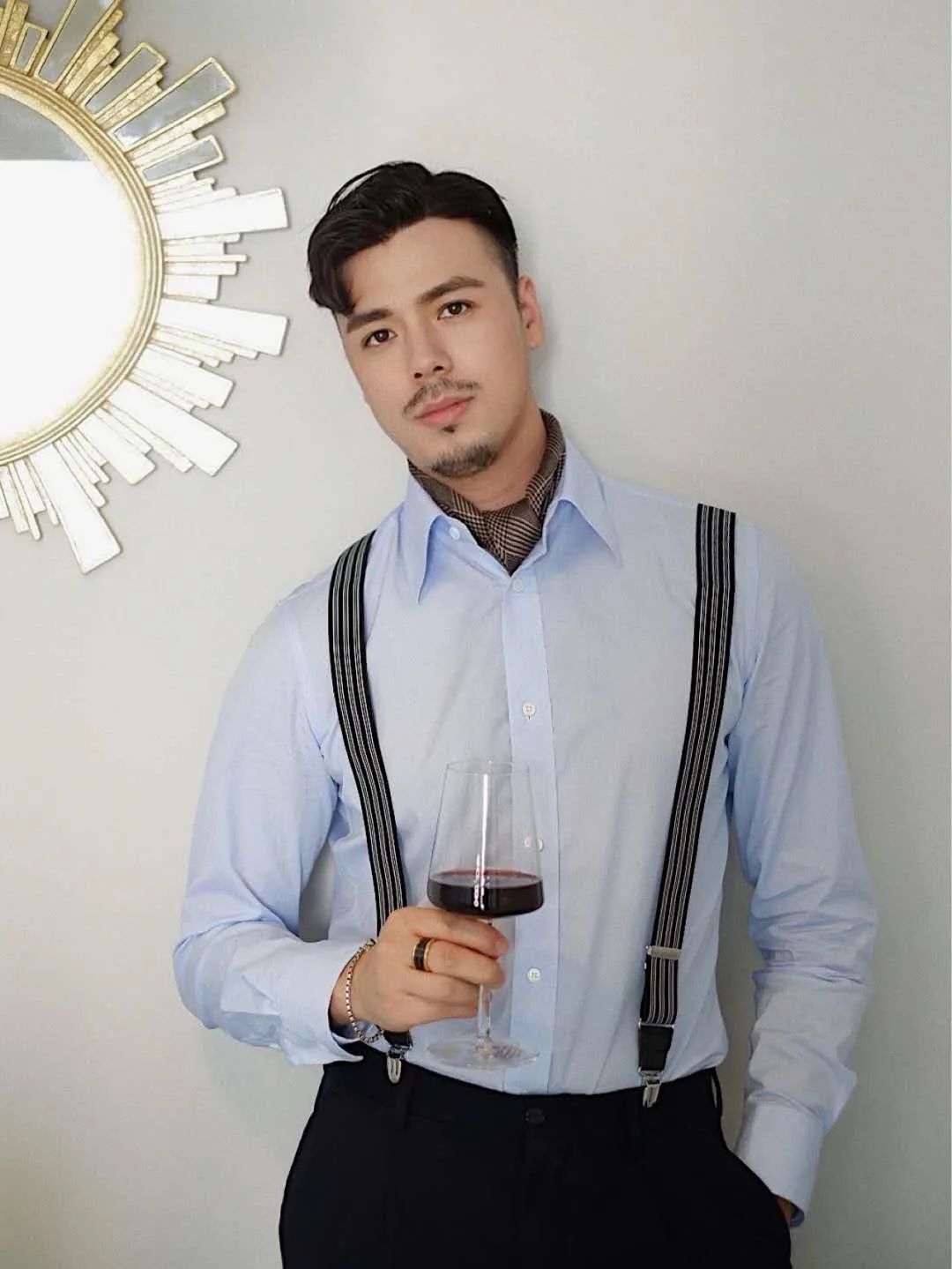 正确挑选定制男装，正装也能穿出时尚感