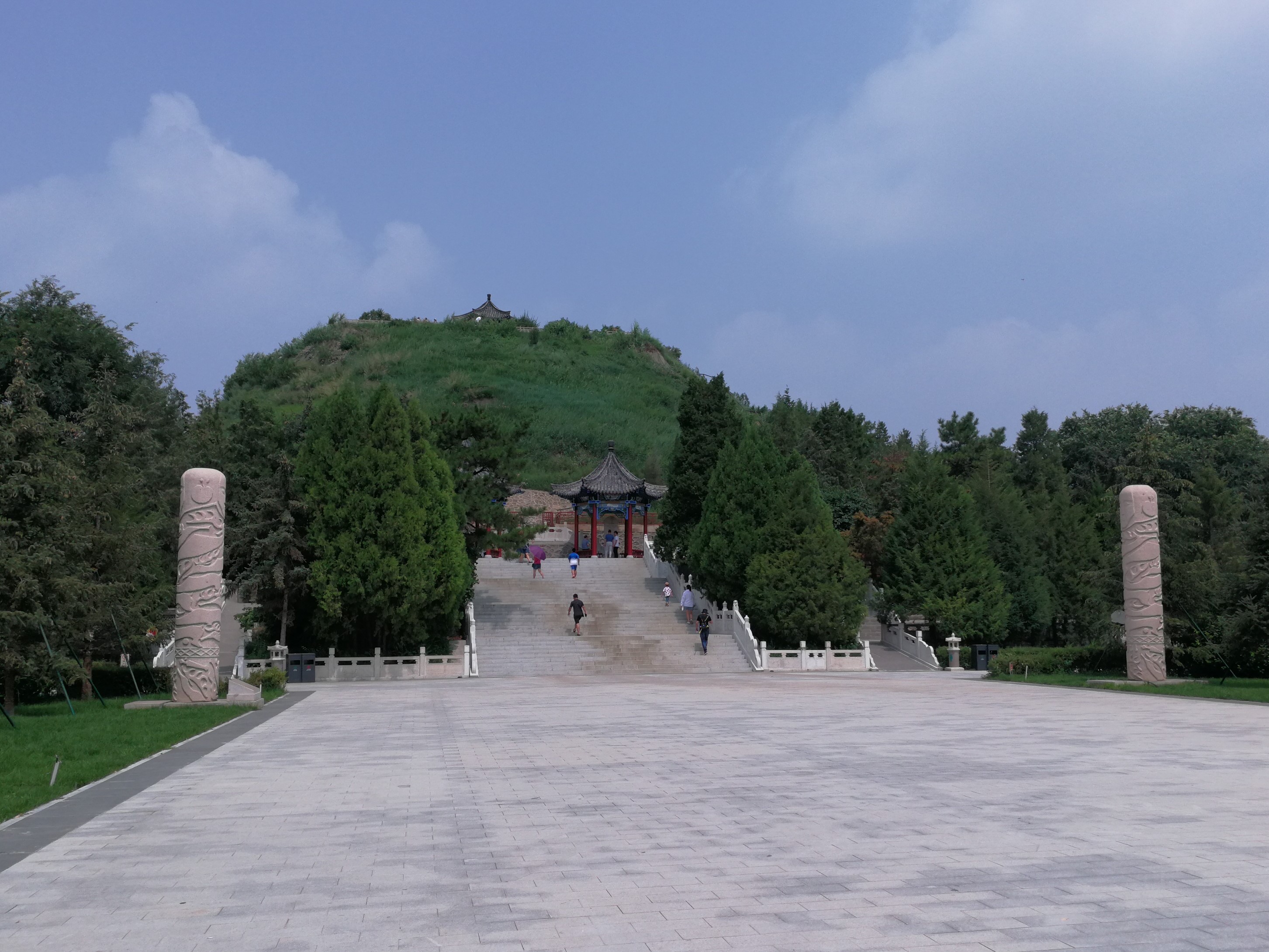 拜王昭君墓,赞其美,歌其功,颂其德,草原旅游真假昭君墓之叹