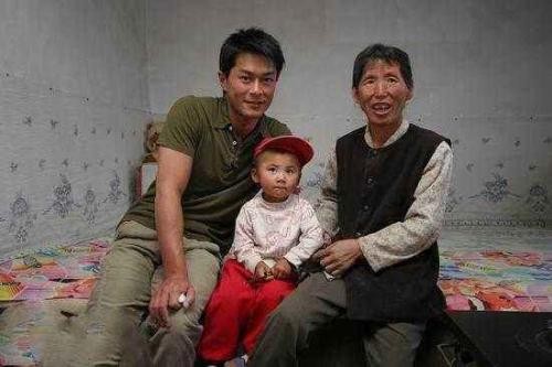 古天乐建的希望小学，如今已物是人非，当地人称已经成为一片废墟