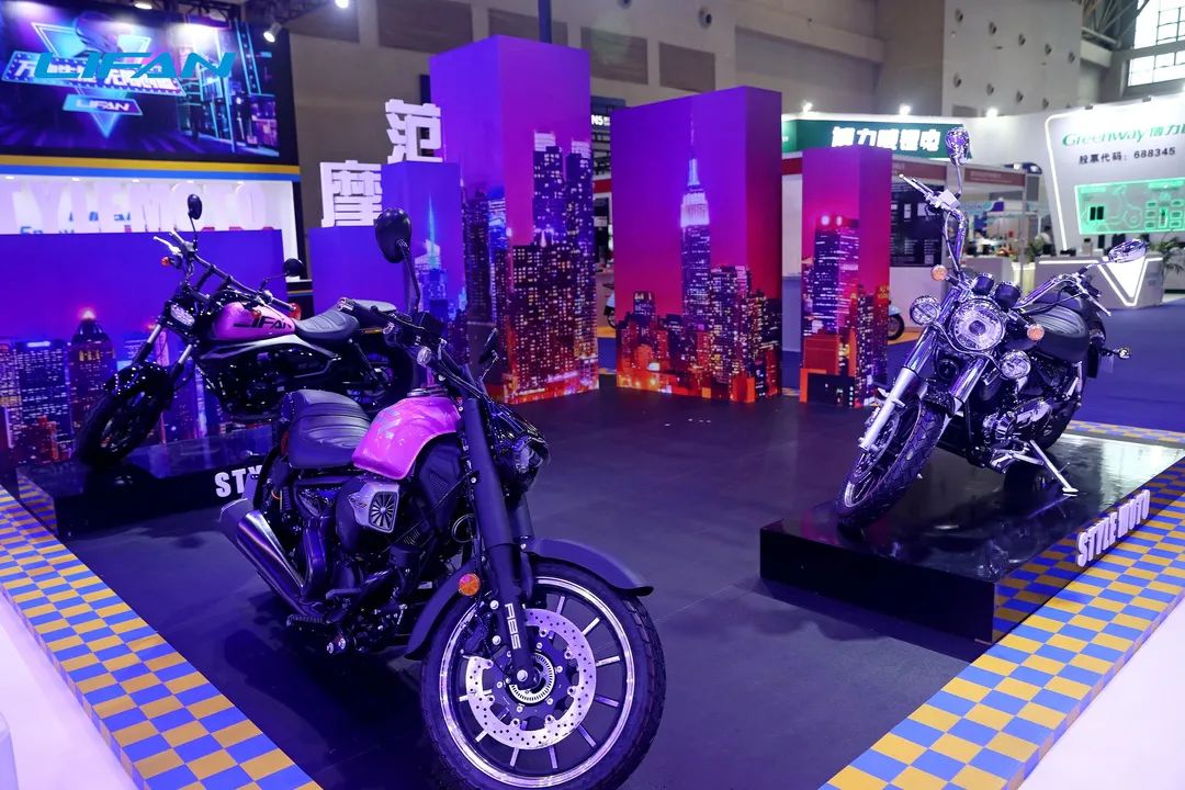 掉队的力帆回来了吗？多款新车型亮相，400cc拉力ADV很有个性