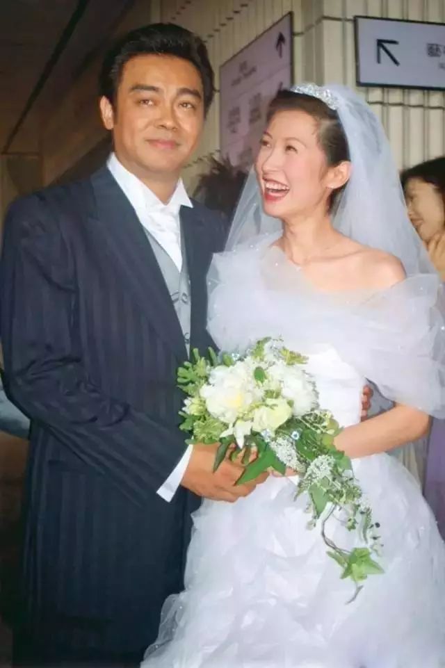 情史干净的10位女星，各有各的浪漫，有人已与丈夫相爱38年