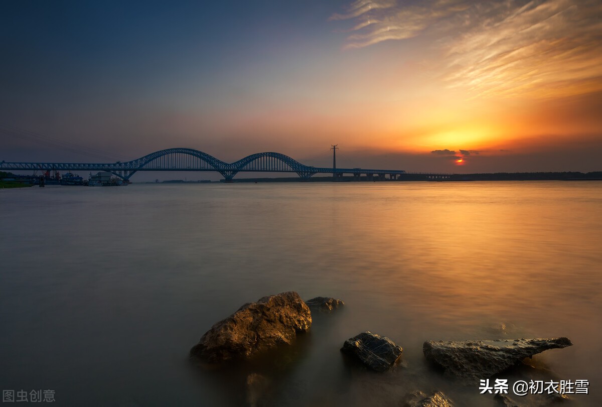 可怜九月初三夜下一句是什么（可怜九月初三夜下一句是什么季节）-第3张图片-科灵网