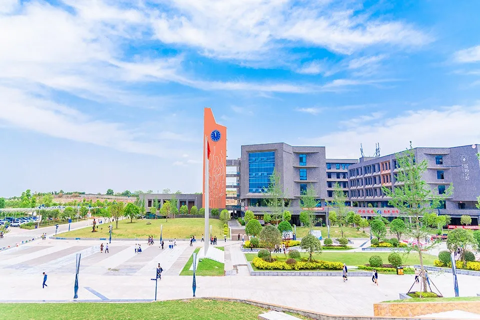 到底民办有没有公办好？四川这些不错的民办大学，你错过了吗？