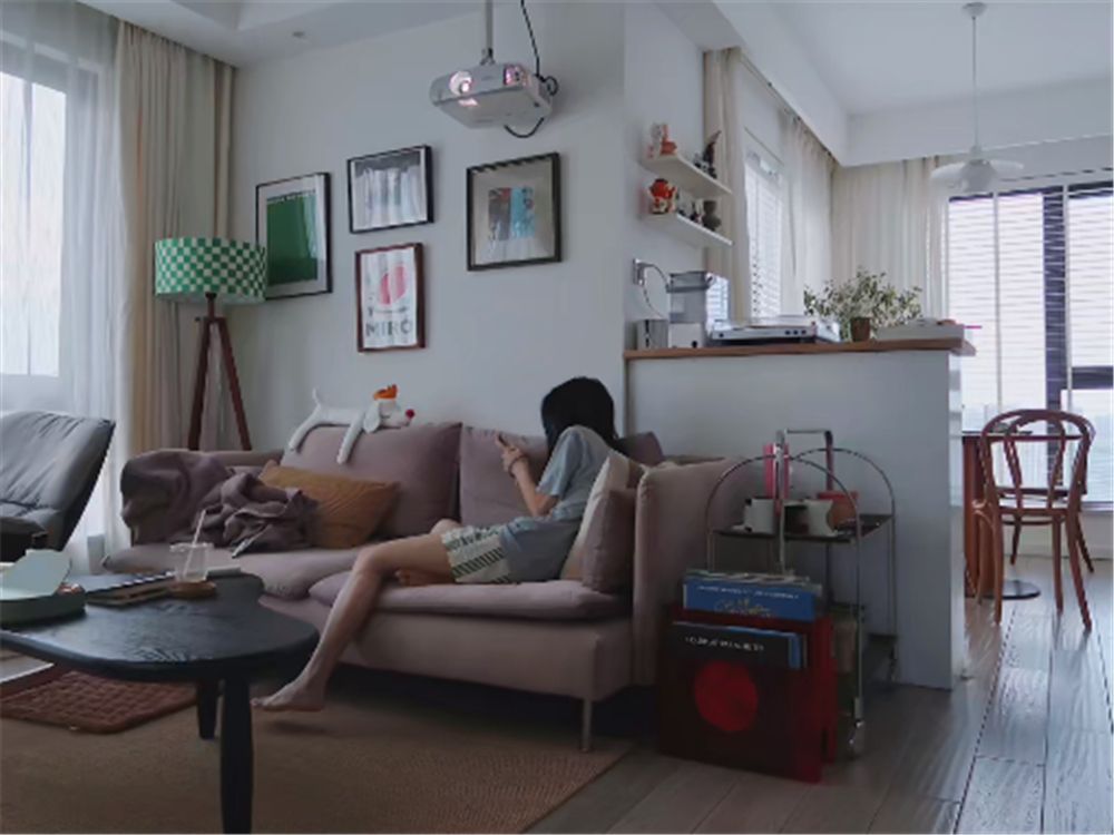 一姑娘的89㎡独居小家：将毛坯房变温馨小窝，过出别人羡慕的样子