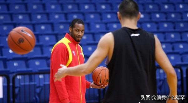 为什么cba会有援疆队(NBA中国人之薛玉洋：03黄金一代被NBA选中 篮协拒绝放行 分配援疆)