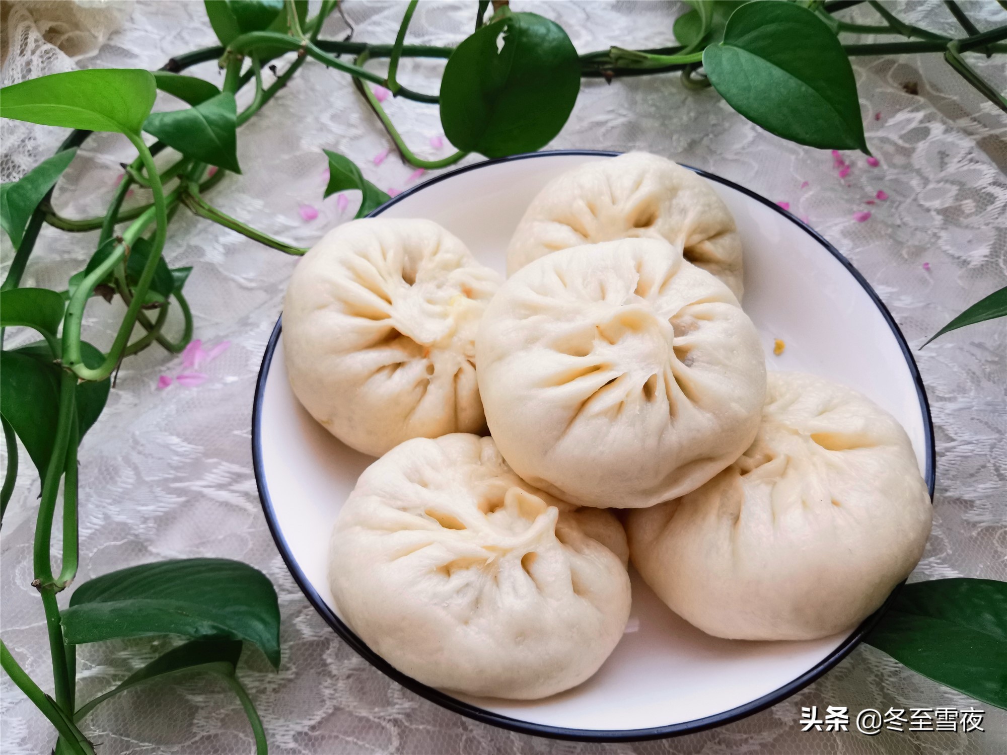 卷心菜包子馅怎么做好吃（包菜和这三个食材做包子贼好吃）