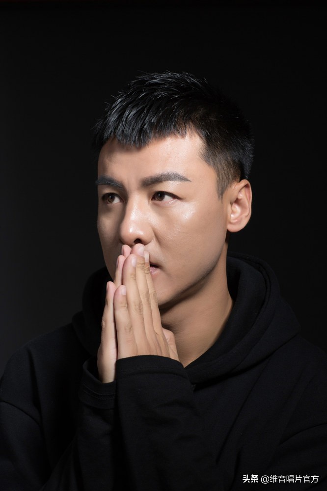 女歌手张强(女歌手张强近照) - 泉兴百科