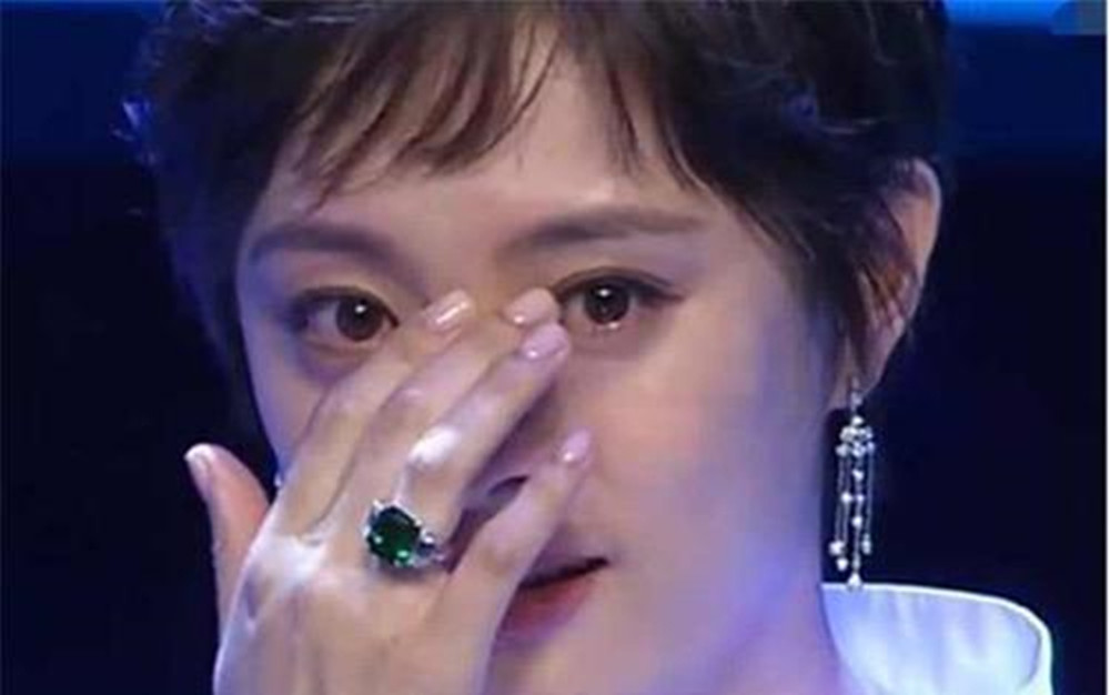 孙俪18前首次资助的向海清，曾发6000字长文指责她，如今过咋样？