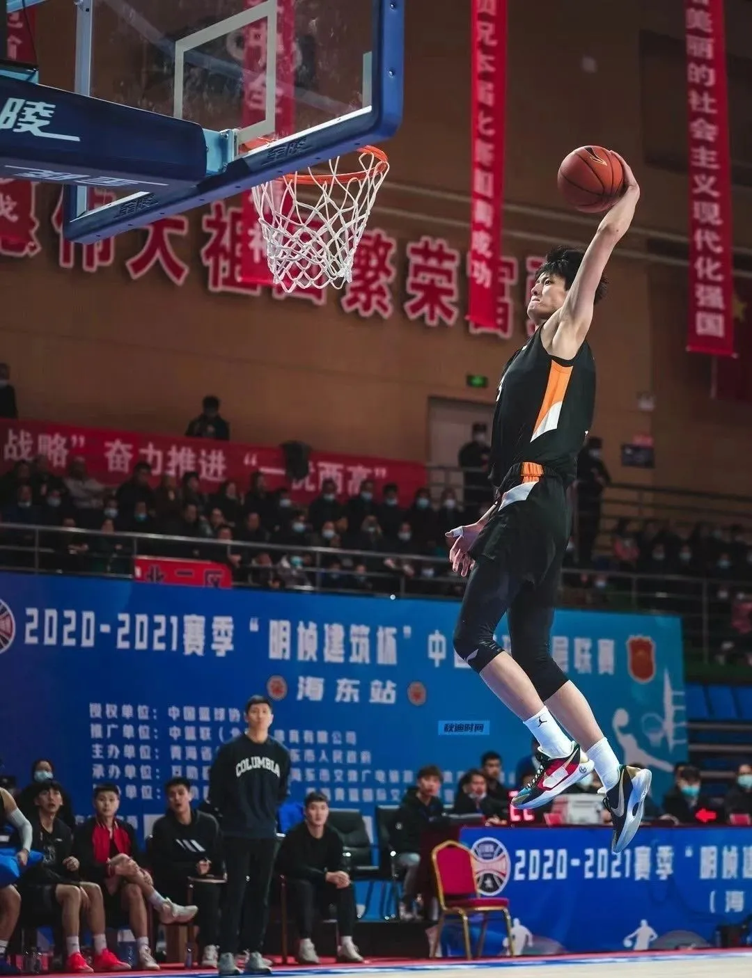 中国NBA男篮球员(官方回应！中国小将宣布参选NBA！他是最强00后球员)