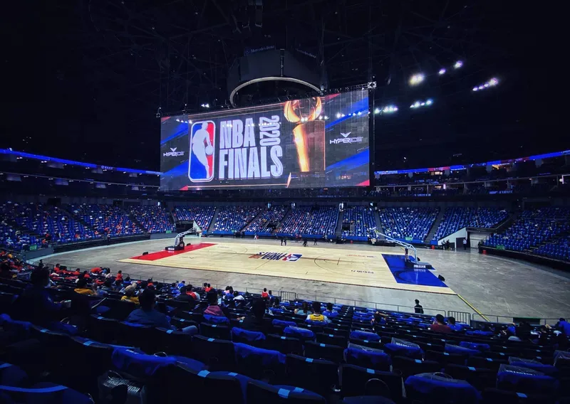 cctv为什么停播nba(官宣！央视恢复直播NBA！停播1年为何突然解禁？央视官方回应)