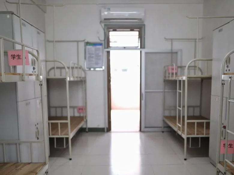 广州高中宿舍大揭秘，快来看看哪所环境最好，住得最舒服？