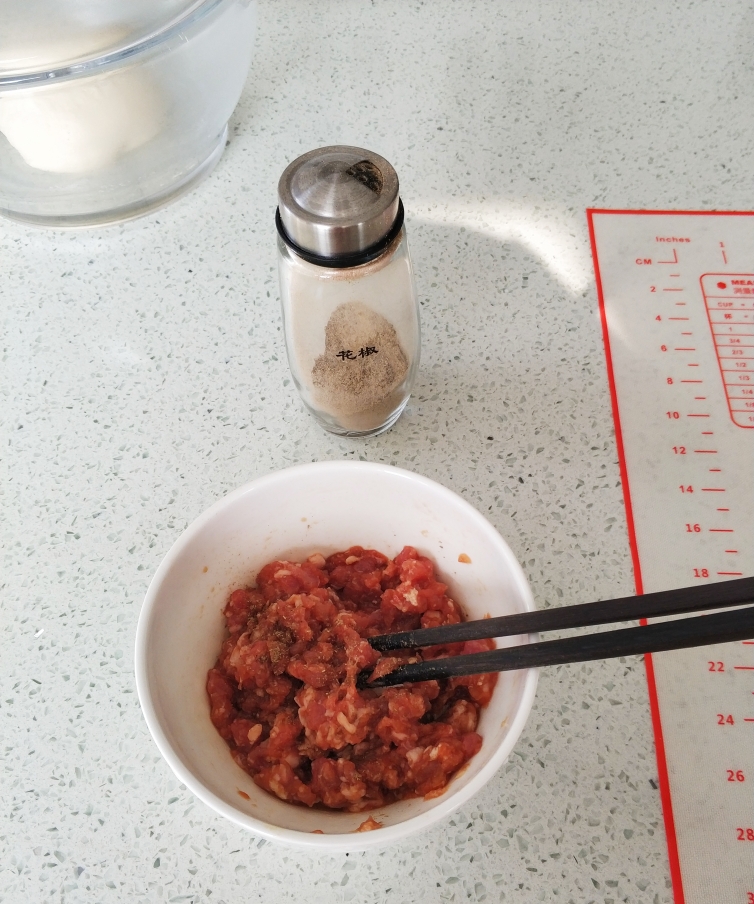 上海妈妈教你“梅干菜饼”家常做法，皮薄肉多，外脆里软