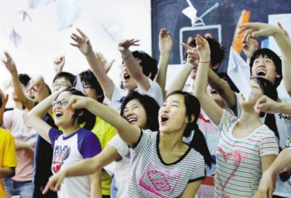 未来适合女生选择的专业，好就业前景好高收入，家有女儿的可留意