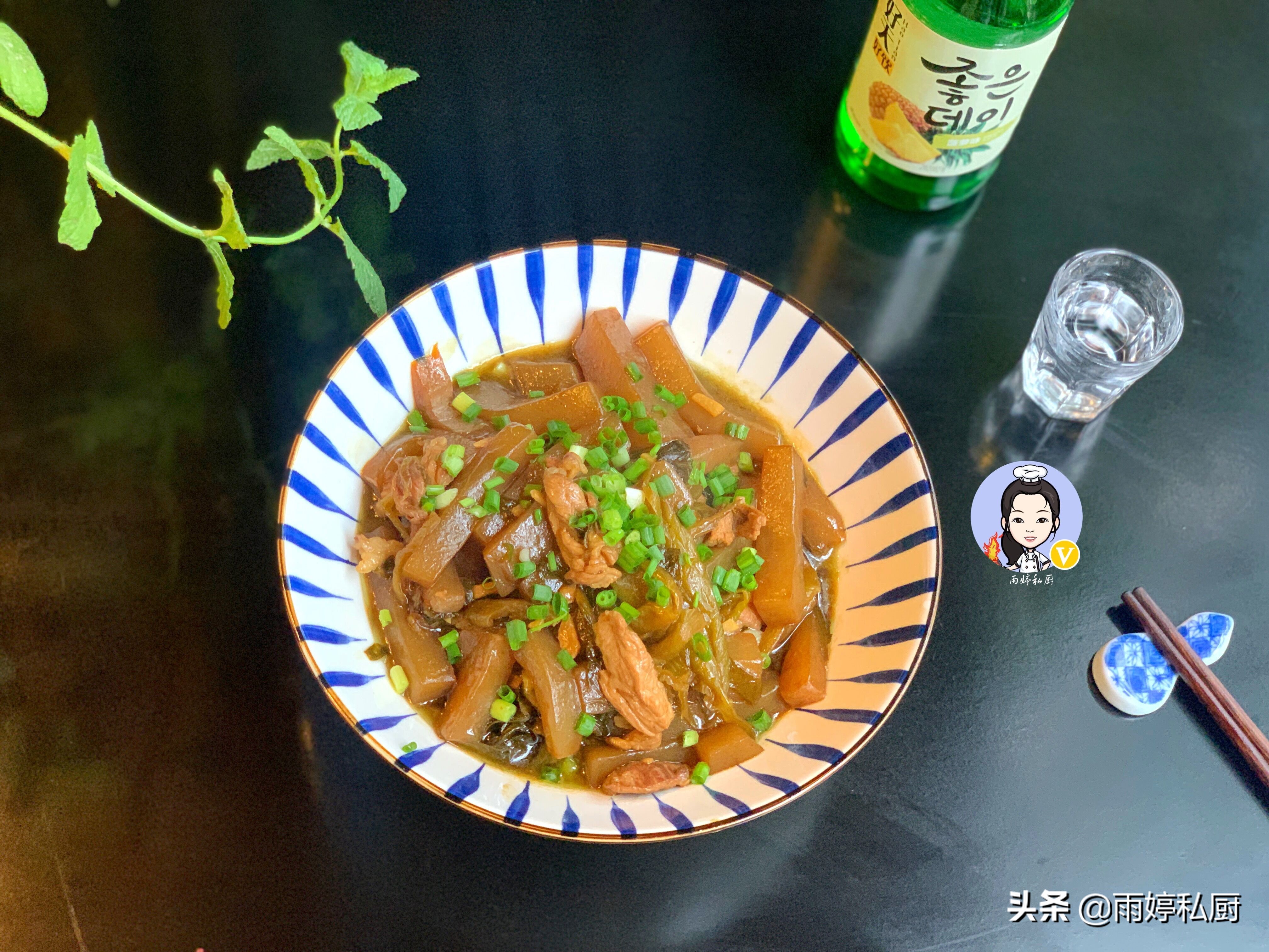 黑豆腐怎么做好吃（教你做Q弹滑软的黑豆腐）