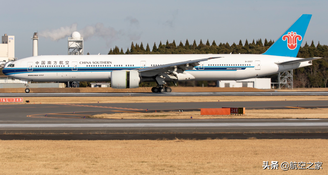 南航波音777-300图片