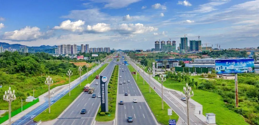 卓越集团携手全球顶尖巨头，全国首个小猪佩奇文旅项目官宣落址天府新区