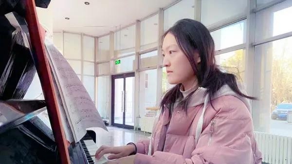 专业第一，拿奖拿到手软，还保研顶尖名校！揭秘985名校学霸们的独家秘籍！