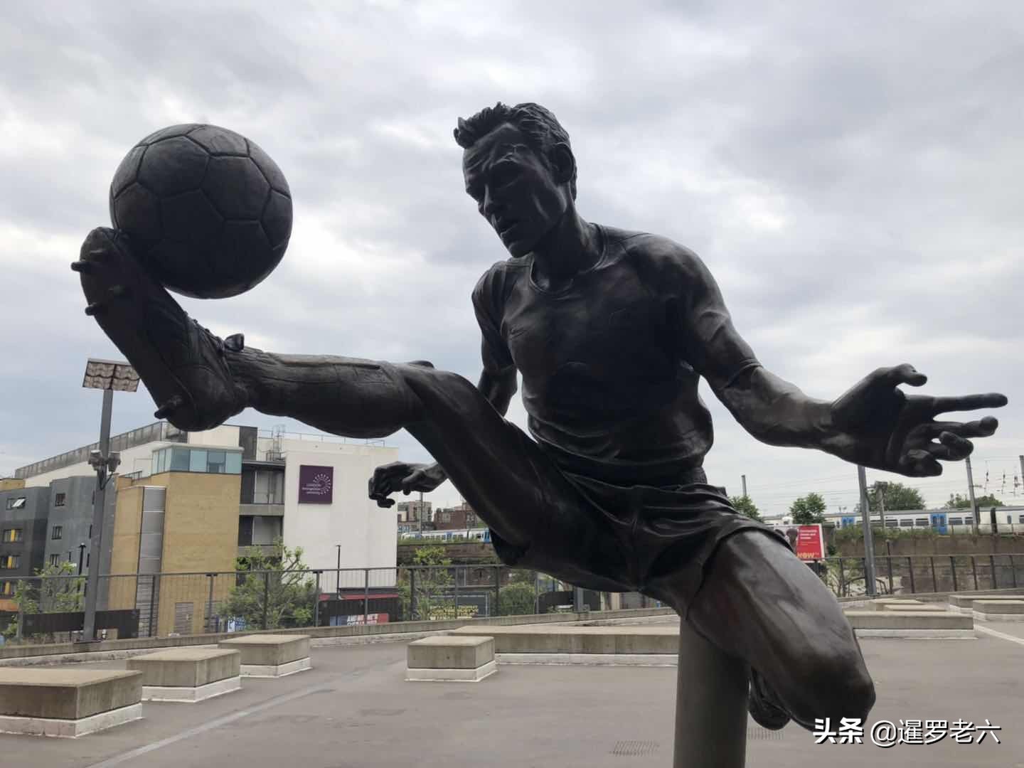 阿森纳主场酋长球场(去阿森纳主场"酋长球场"门口看看,确实震撼!