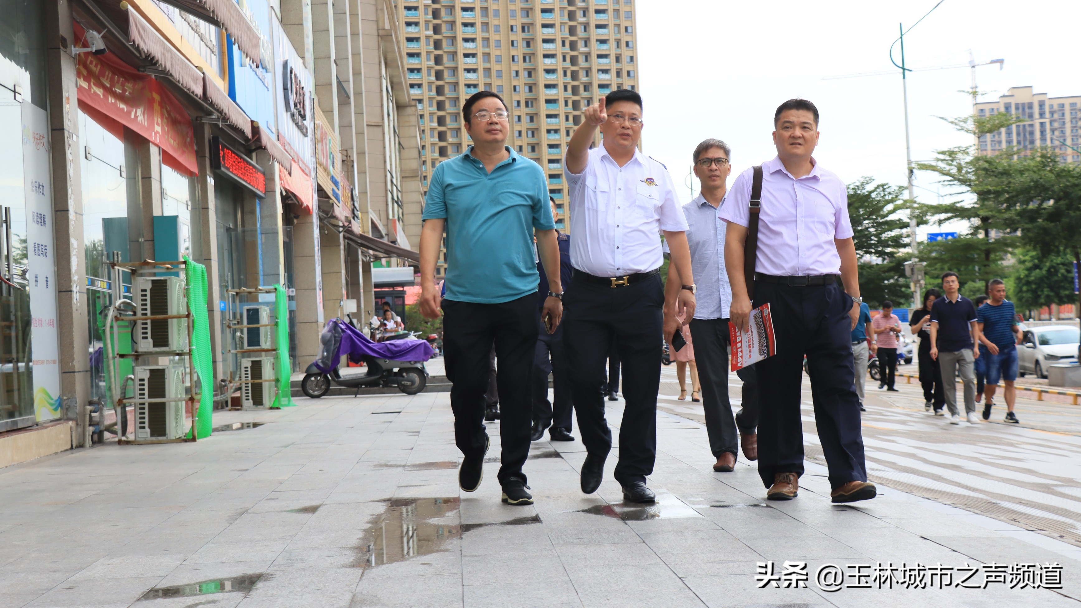 河池学院副校长覃拥灵一行走访校友企业玉林市红苹果教育集团