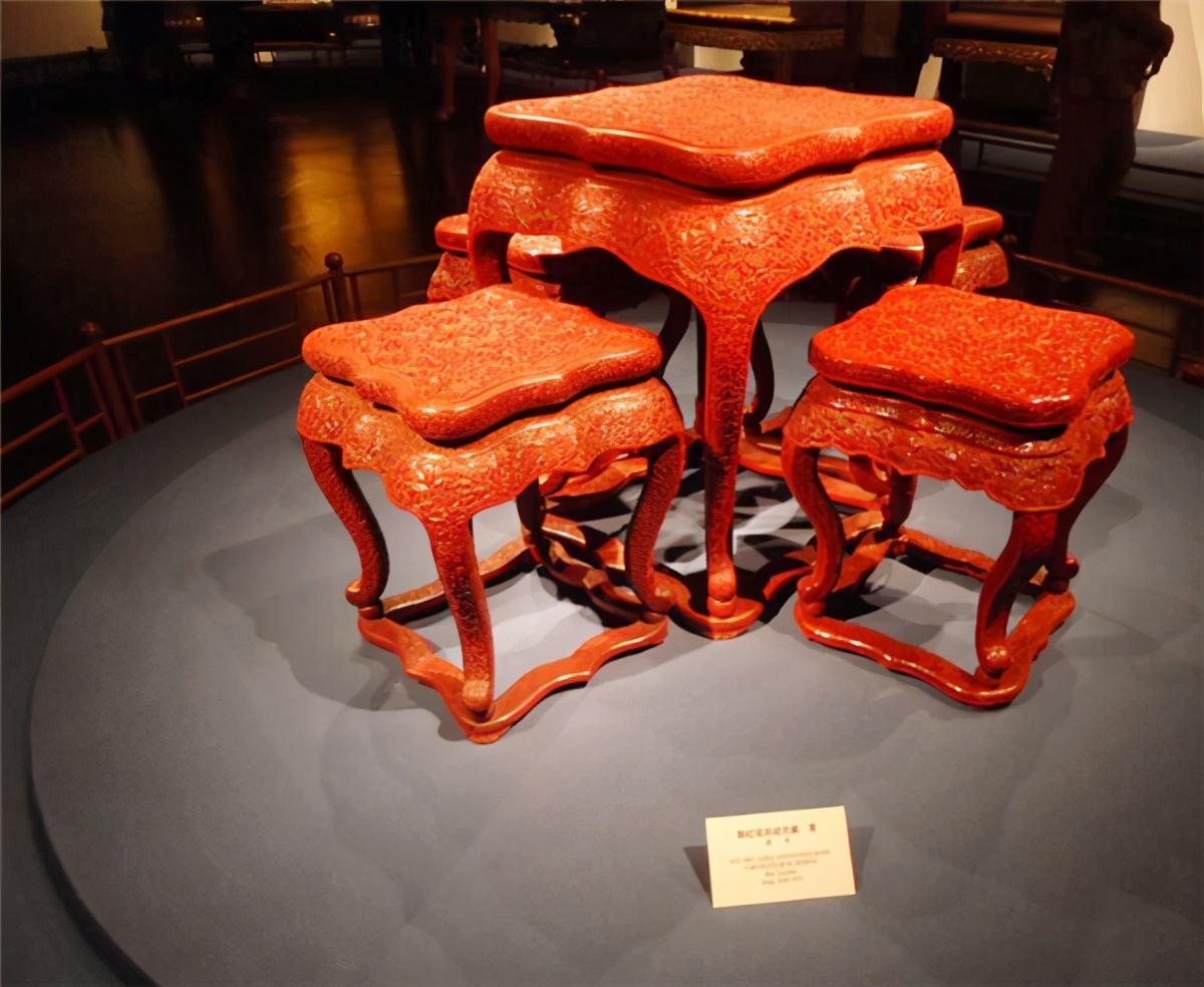 "席地而坐"的汉代,家具到底有多发达?