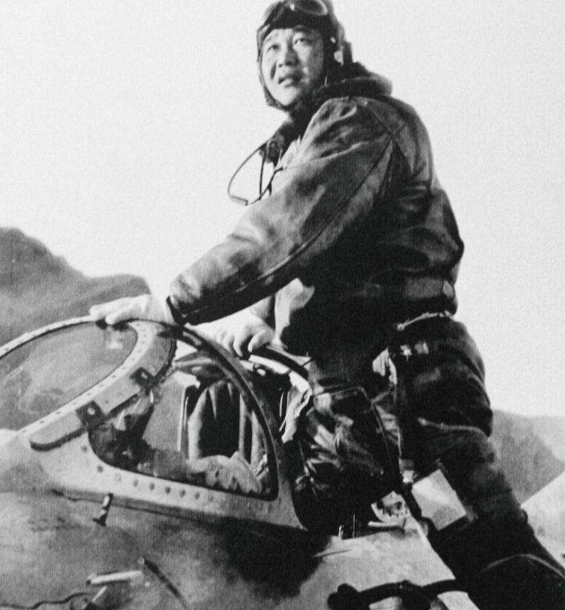 1966年叛徒杀人逃台湾，我军4架战机同时起飞，台海上空歼敌