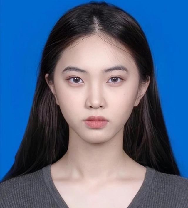 学会这几个上镜小技巧，注意穿衣发型、妆容表情，拍出完美证件照