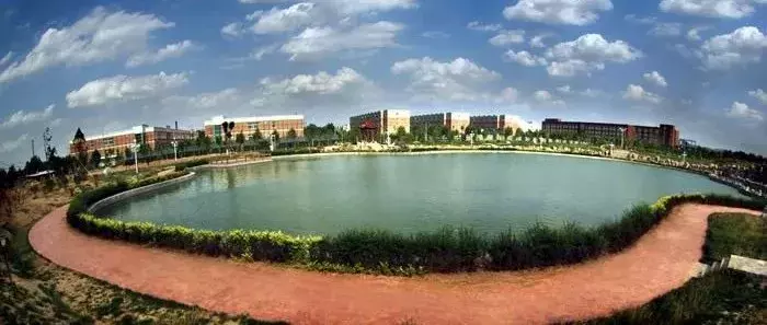 山东最大民办学校英才学院被收购！创始人14.9亿到手！是否会影响学生？英才这样回复