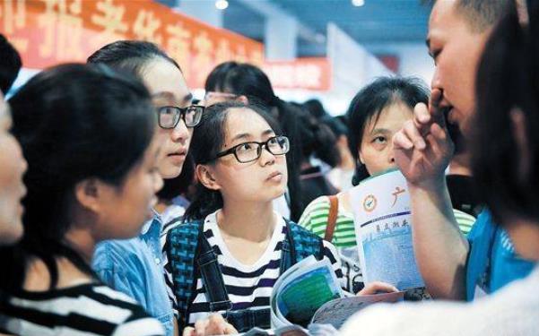 学生不幸在高考中落榜，今年依旧能够上大学，这些补救措施要知道
