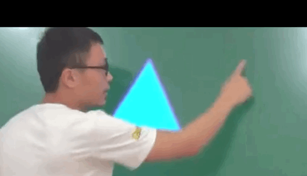 中国智能触屏黑板被赞爆！外国人酸了：这是我们20年前玩剩下的