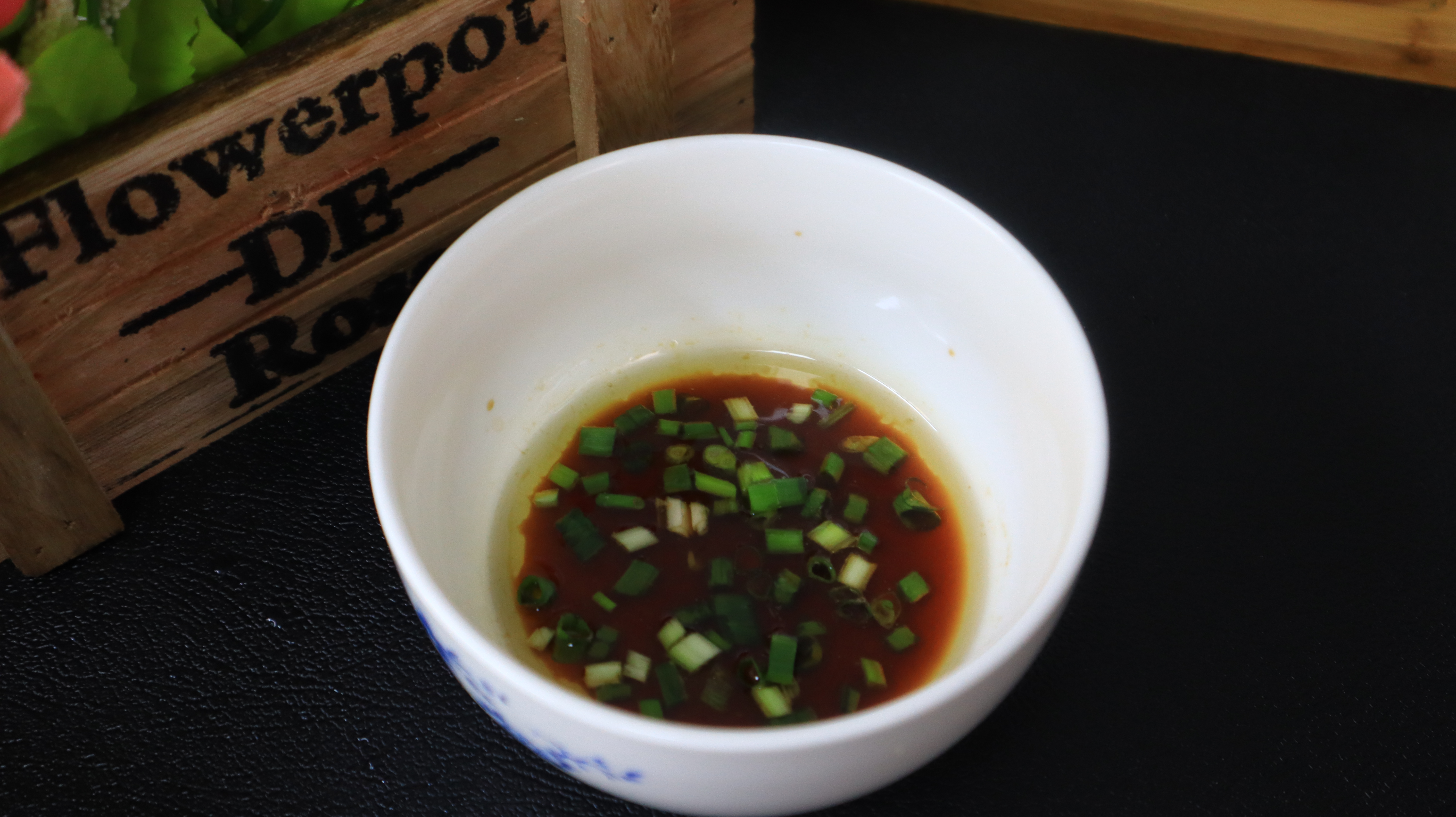 家庭常用的6种汤底做法，煮面、煮馄饨特香，学会后一周不重样