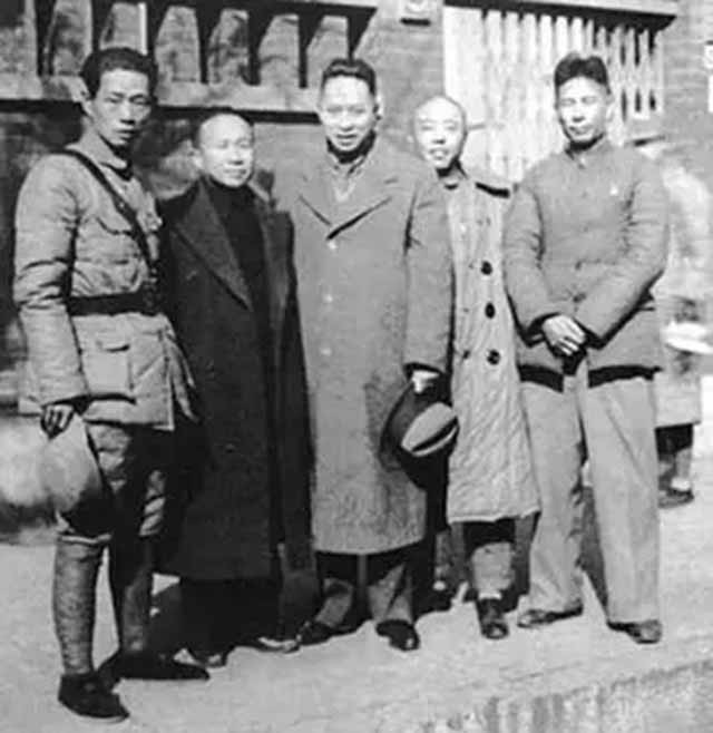 叶挺空难是意外还是谋杀？秦邦宪之子秦铁：没找到关键证人杜吉堂