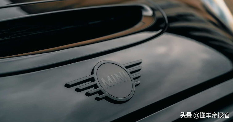 黑化MINI来啦，EV车型也可以更酷！MINI暗影版车型官图