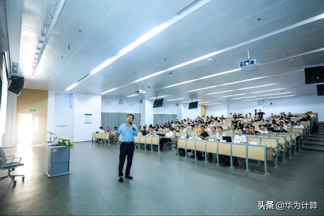 智能基座鲲鹏高校行5月活动圆满收官，携手高校打造鲲鹏人才沃土