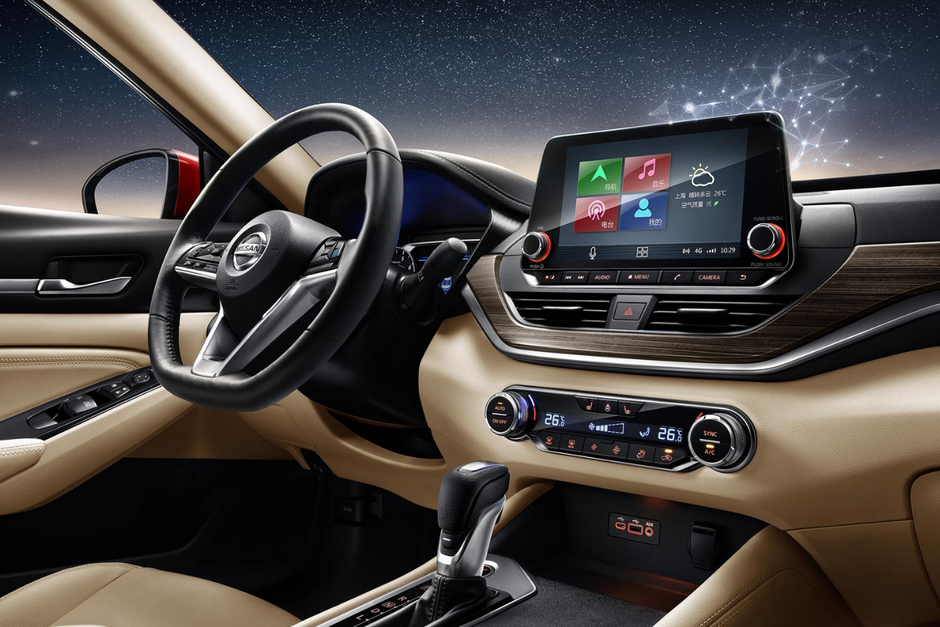 与时俱进的凯美瑞和天籁,两辆车各有千秋,你更喜欢哪一款?