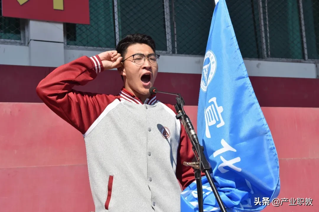 宣化一中举行开学典礼：铮铮誓言看行动，发声亮剑争朝夕