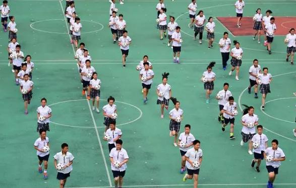 阿曼球员谈中国男足(狂妄！阿曼球员公开叫板中国队，范志毅谈建议，足协重磅规划曝光)