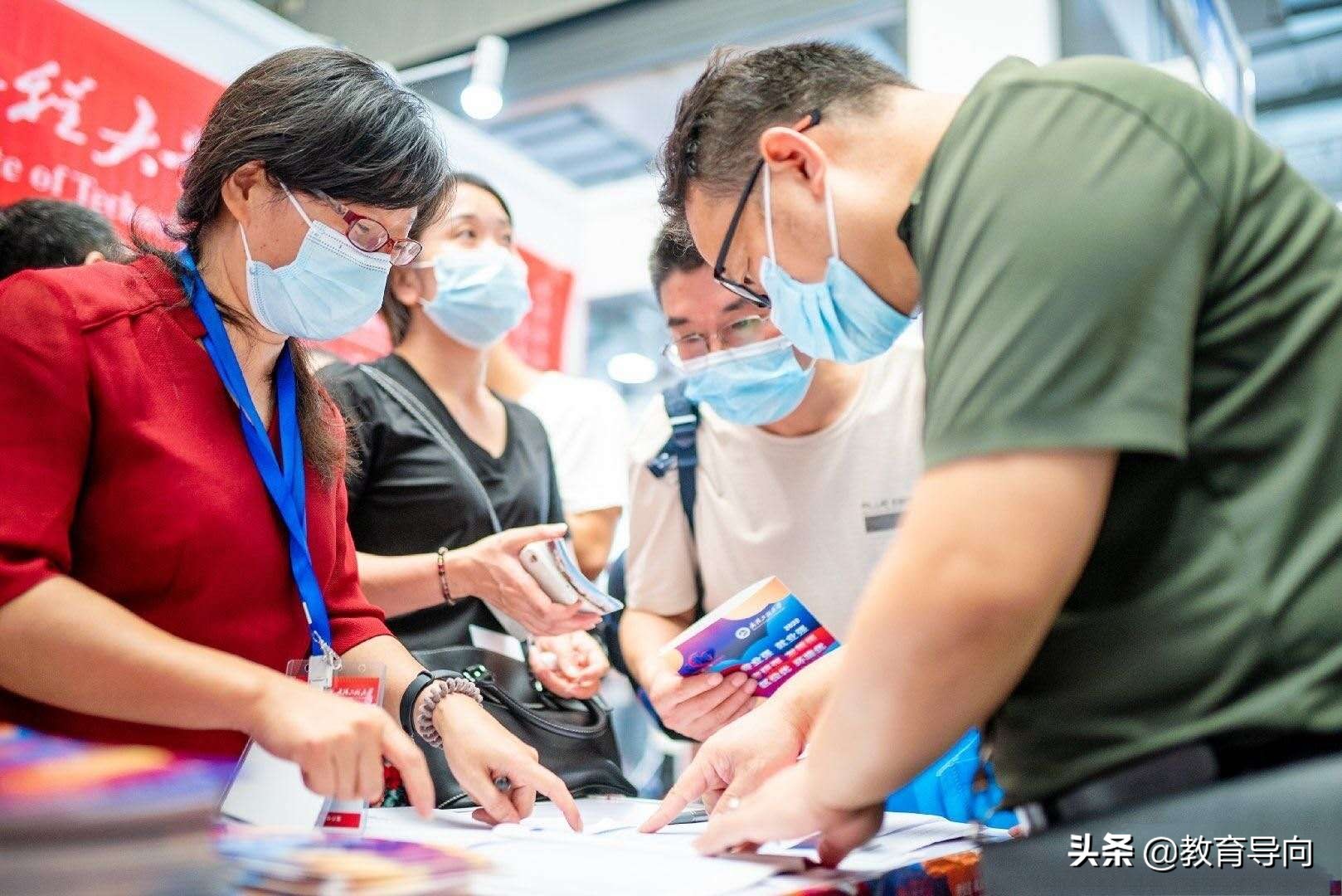 二批高校陆续“补录”，这5所民办院校学费超3万，学生要慎重