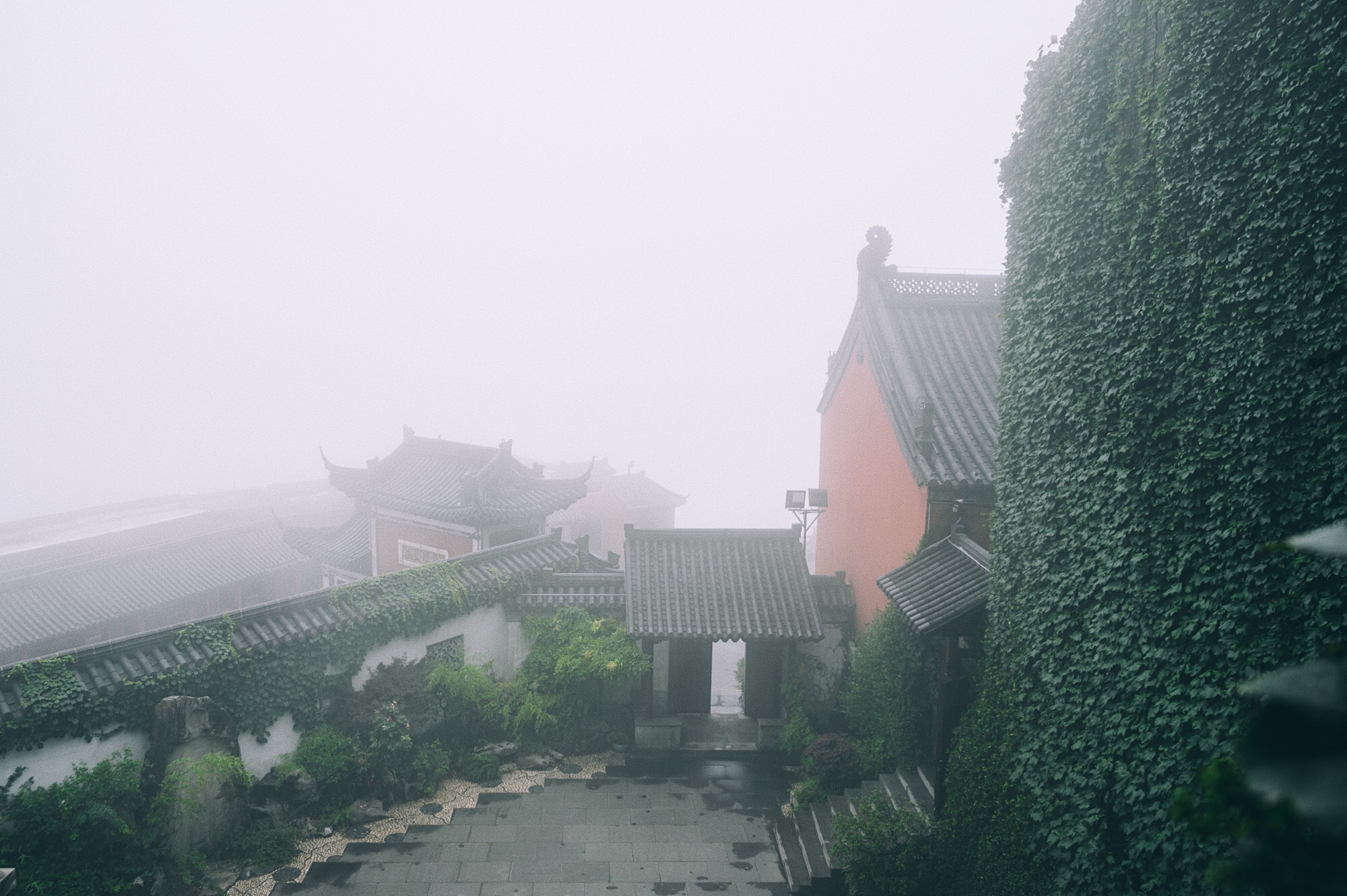 江苏最“奇怪”的景区，明明就一座山，却分成两个景区且都要门票