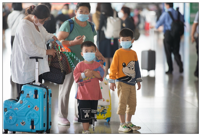 昆明机场“抗疫情·迎暑运”系列新闻报道｜多项举措确保旅客安全