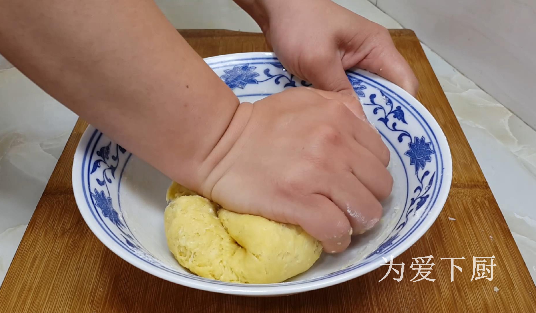 炸卷卷的做法（做出特色油炸卷比油条麻花好吃）
