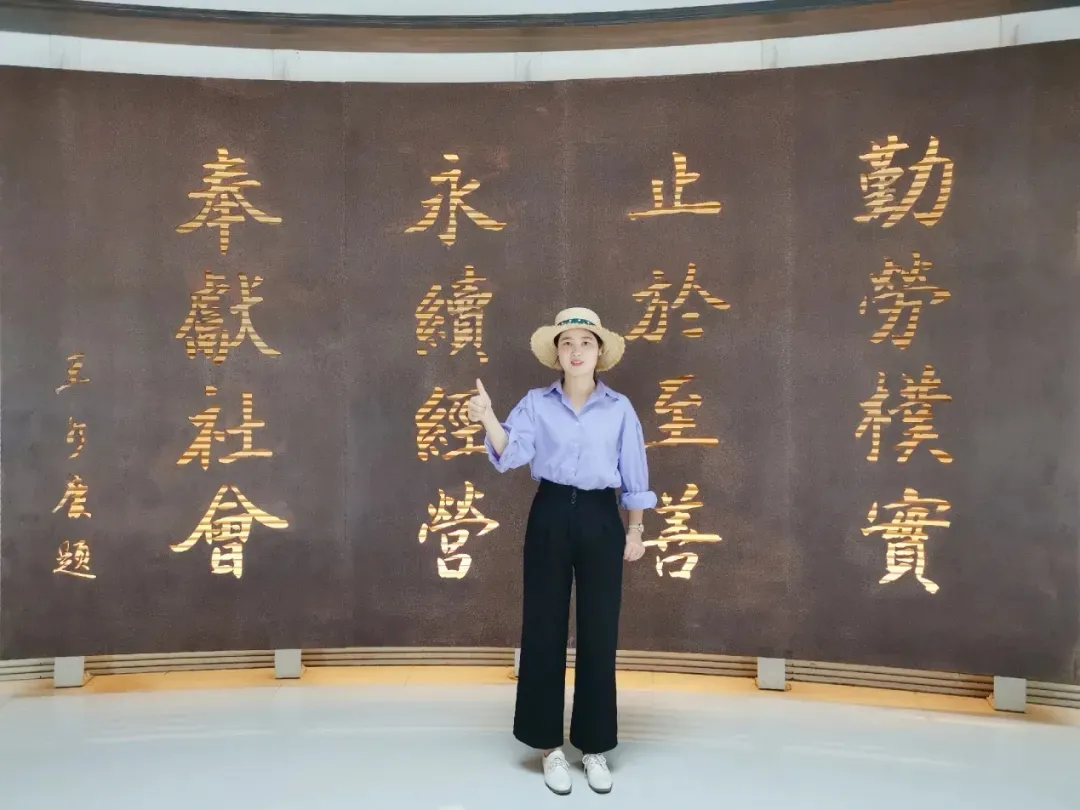 武汉职业技术学院这个学院值得报考，有很多毕业生都考取了博士…