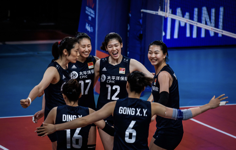 俄罗斯女排16号(中国女排3-0俄罗斯，李盈莹取代张常宁坐稳首发拿全场最高19分)