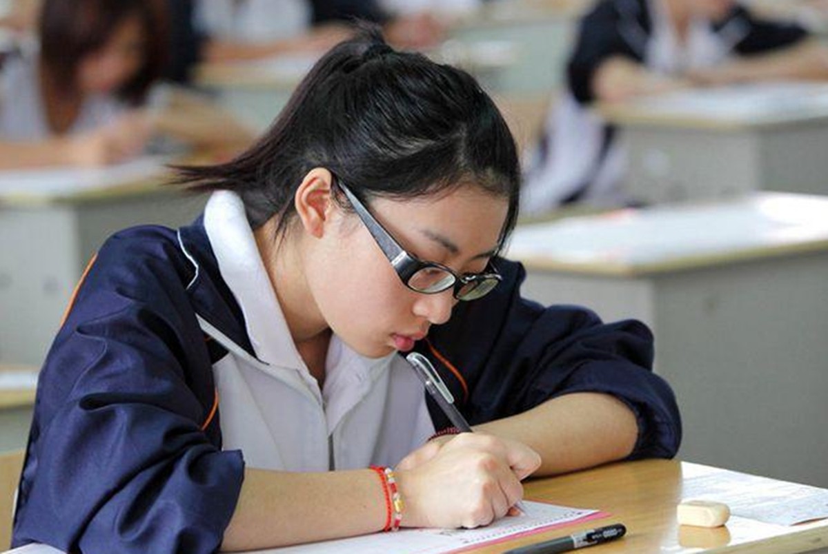 高考出现的“神仙卷面”惊艳众人，阅卷老师感慨：看了舍不得扣分