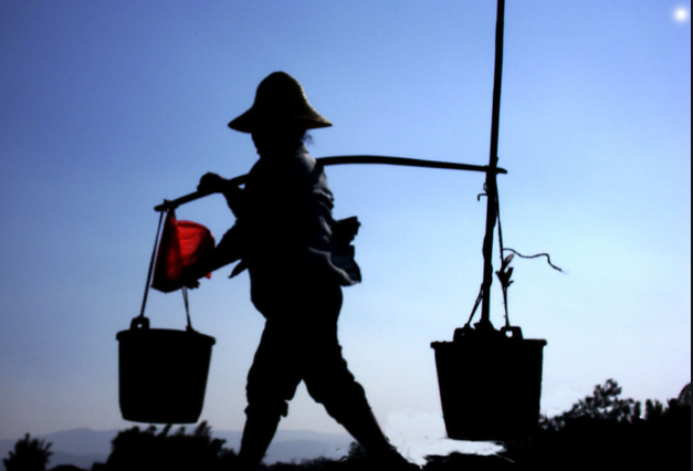 他和前妻郑冰冰共结连理,两人婚后有了两个孩子,儿子林家耀,女儿林式