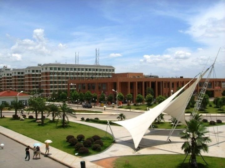 233路尽头的南昌航空大学，承包你的四年青春！